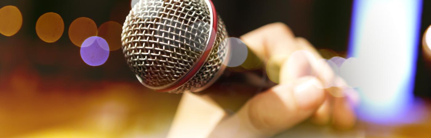 personholdingmicrophone