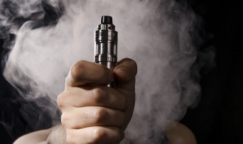 vape pen and smoke